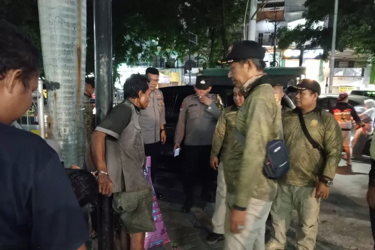 ODGJ di Tlogosari Semarang diamankan Satpol PP.  ((Istimewa))