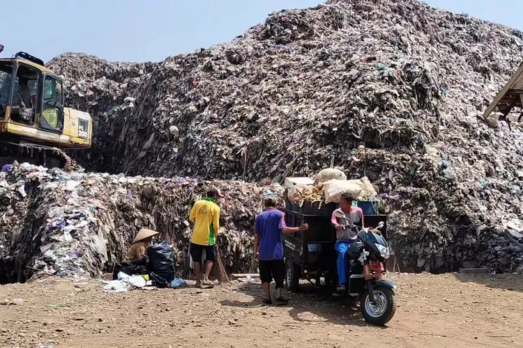 Kondisi TPA Randukuning Tegalsari Kecamatan Kandan Batang. Foto: dok
