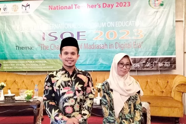 Musyrifah Zidni Baroroh dan Mohammad Sahlan guru MAN Batang lolos Seleksi Nasional Guru Madrasah Menulis 2023.  (Foto: dok.)