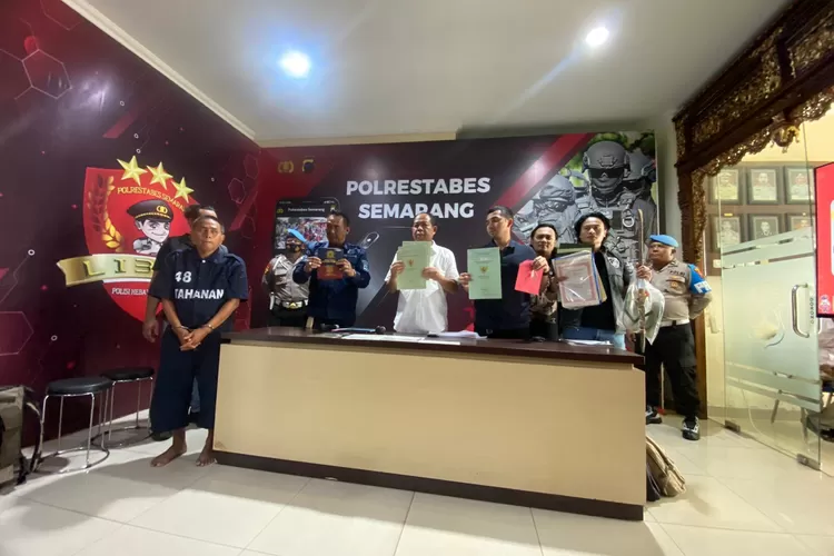 Pedagang sapi di Semarang yang diamankan polisi karena membobol rumah rekannya dengan curian uang ratusan juta. ( (Ayosemarang.com/ Audrian Firhannusa))