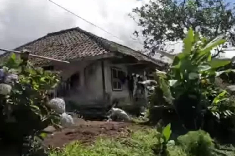 Kampung Unik Di Jawa Barat Miliki Pesona Alam Yang Indah Hingga ...