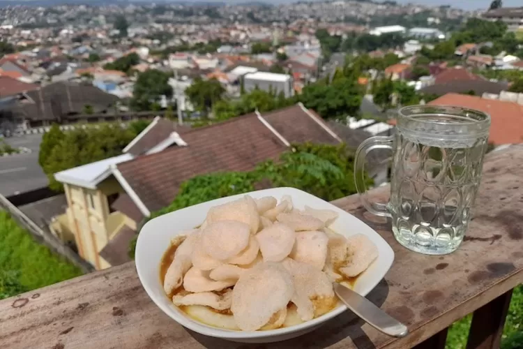 Tempat sarapan di Semarang bubur ayam dan nasi uduk (Google Fitri Maemunah)