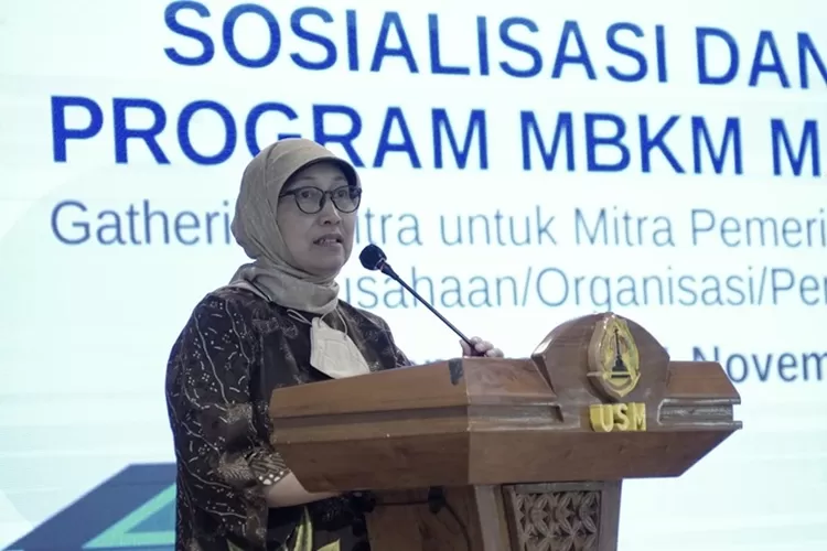Ketua Pengurus Yayasan Alumni Undip, Prof Dr Ir Kesi Wijayanti SE MM