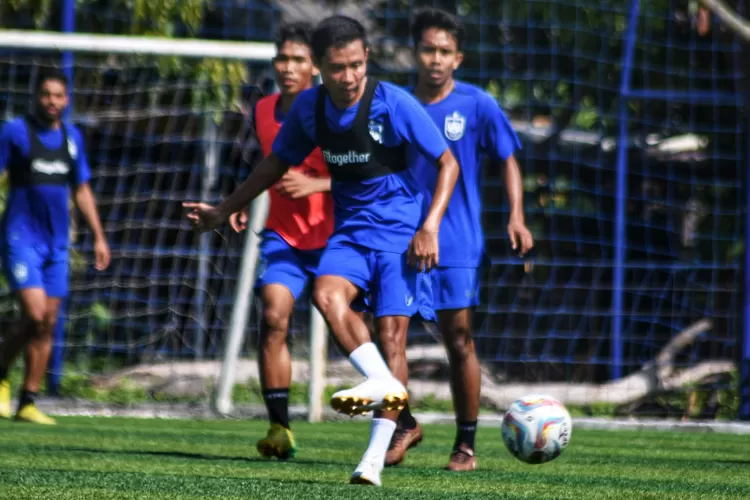 Pemain baru PSIS Semarang Evan Dimas berpotensi menjalani debutnya saat lawan Persebaya.  ((Ayosemarang.com/ Audrian Firhannusa))