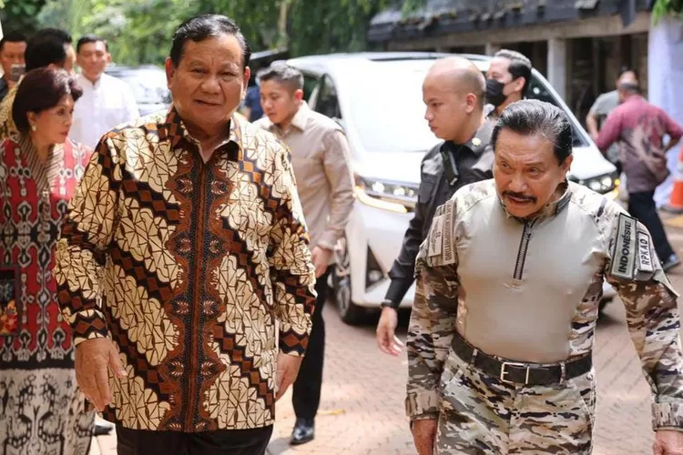 Mantan Kepala Badan Intelijen Nasional (BIN) Jenderal TNI (Purn) A.M. Hendropriyono bersama Prabowo Subianto. Foto: Media Prabowo.