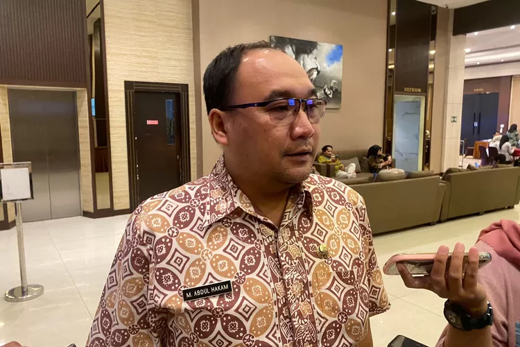 Kepala Dinkes Abdul Hakam menuturkan jika kasus Covid-19 bertambah.  ((Ayosemarang.com/ Audrian Firhannusa))