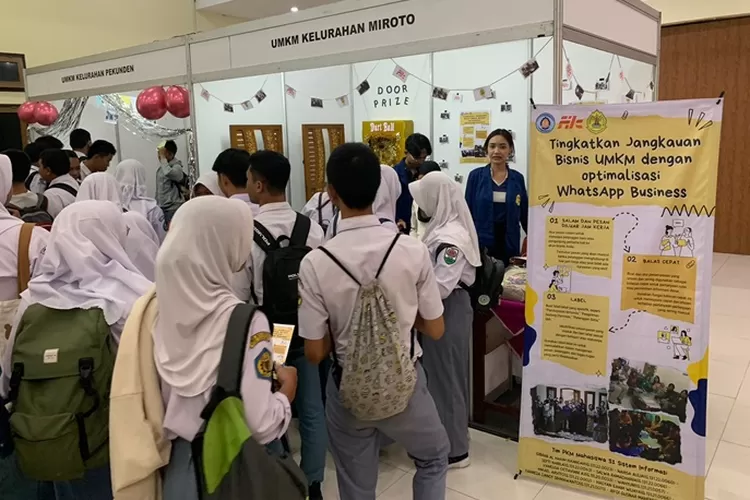 Mahasiswa S1 Sistem Informasi USM Dampingi 4 Kelompok UMKM Go Digital