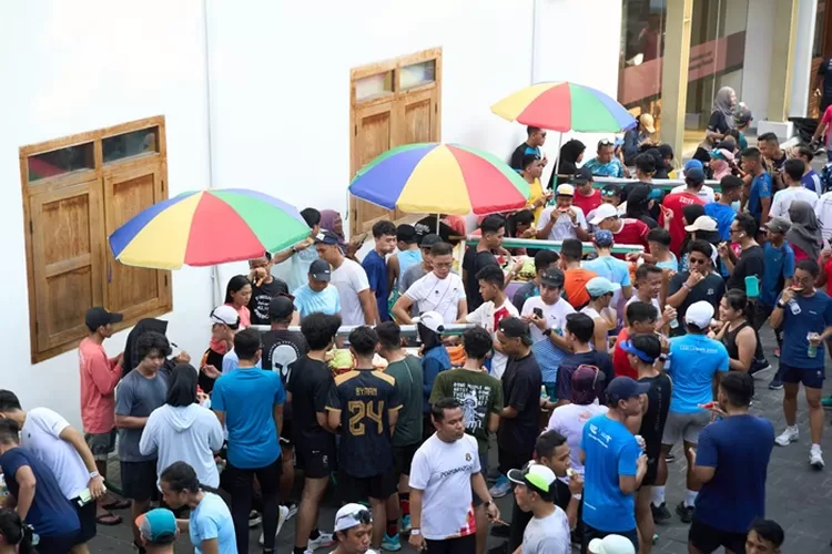 Para Pelari di sela-sela acara Run for Gilo-gilo yang diselenggarakan oleh Komunitas Semarang Runner.  (SR)