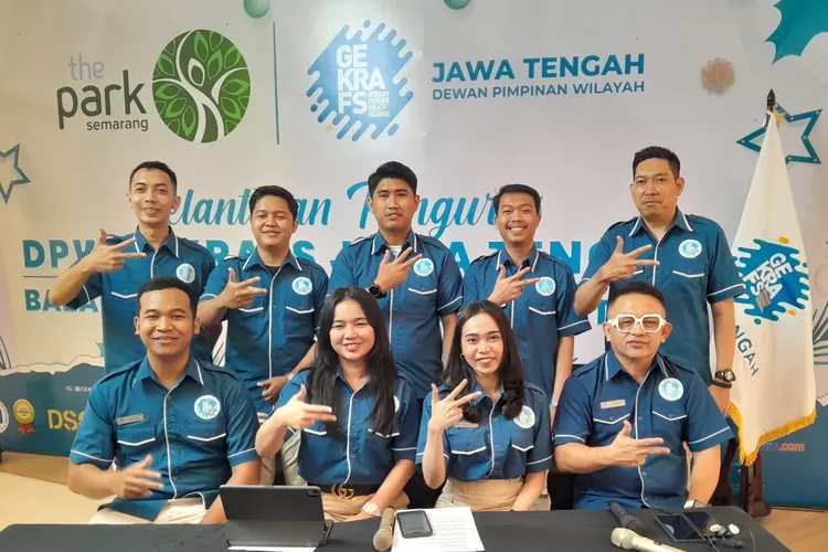 Kepengurusan Gekrafs Jateng yang baru dan dilantik di Mall The Park, Minggu 17 Desember 2023.  ((Ayosemarang.com/ Audrian Firhannusa))