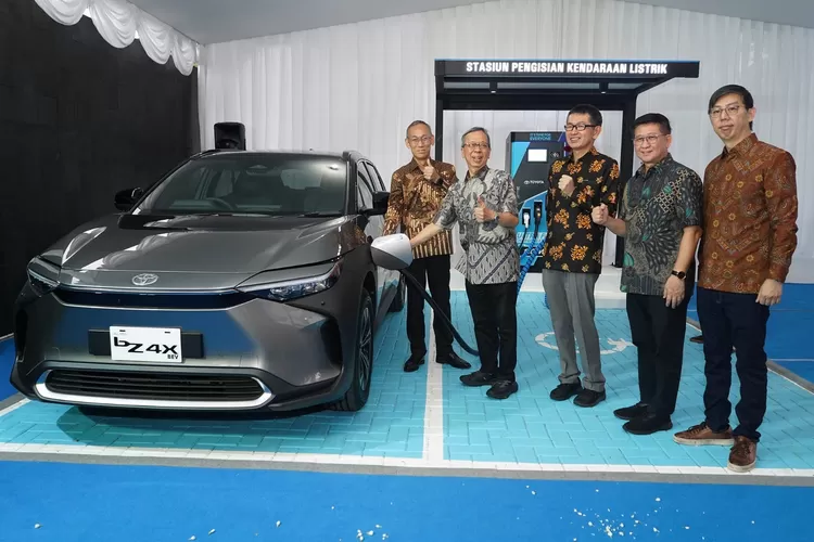 Toyota Hadirkan Ultra Fast Charging 120 dan 150 kW Pertama di Yogyakarta, Tepatnya di Nasmoco Bantul. (dok Toyota.)
