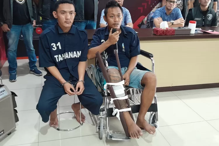 Dua pelaku penjambretan di BKB Semarang yang bernama Haris Wibowo dan Dito. Keduanya kini sudah diamankan polisi. (Ayosemarang.com/ Audrian Firhannusa)