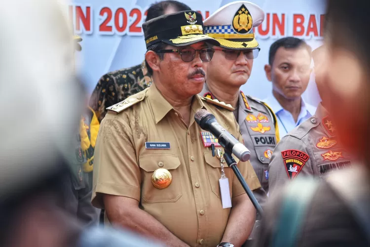 Bawaslu menghentikan penyelidikan dugaan pelanggaran profesi PJ Gubernur Jateng Nana Sudjana karena menjemput Prabowo di Semarang.  ((Ayosemarang.com/ Audrian Firhannusa))