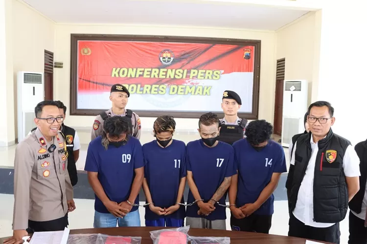 4 tersangka pembunuhan pegawai babershop di Demak sudah diamankan polisi. (Polres Demak)