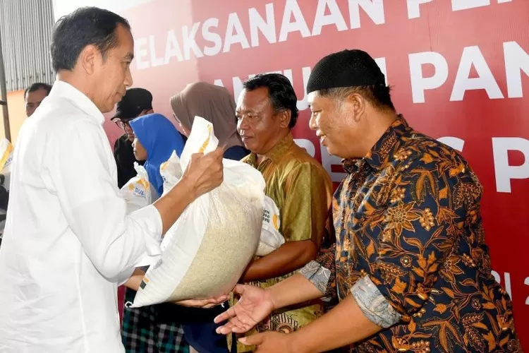 Apakah PKH Atau BPNT? Bansos Pemerintah Ini Resmi Cair 2 Januari 2024 ...