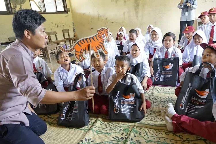Pendidikan progresif ini dalam hal ini bahasa mengenalkan beberapa pendekatan seperti pendekatan komunikatif, pendekatan berpusat kepada peserta didik, pendekatan berbasis konten, dan pendekatan berbasis tugas. (dok)