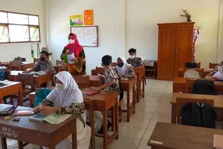 Suasana belajar mengajar di salah satu sekolah dasar (SD) di Kabupaten Batang. Ratusan jabatan kepala sekolah kosong.  (Muslihun/kontributor Batang)