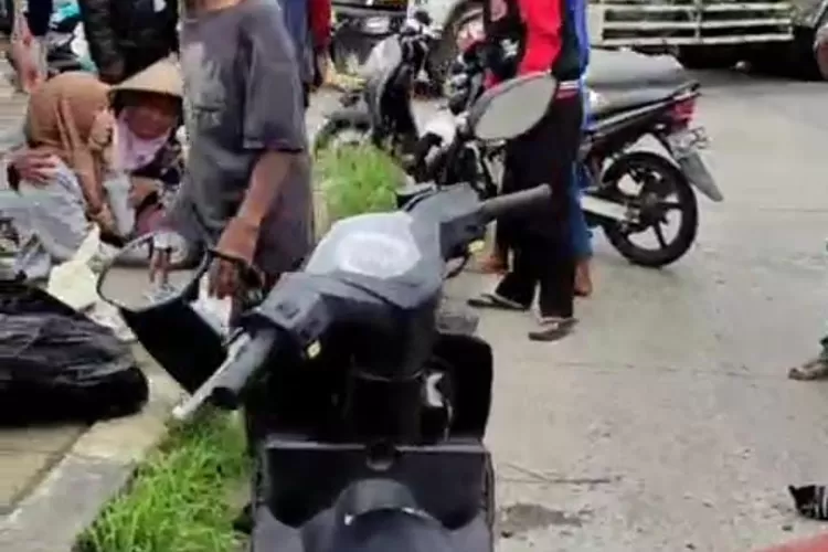 Kecelakaan di exit tol Kandeman Batang.  (Dok)