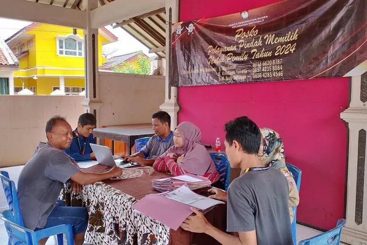 Posko layanan pindah memilih KPU Batang.  (Foto: dok KPU Batang.)