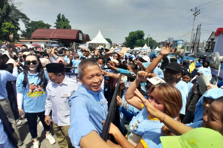 Wakil Ketua TKN Prabowo-Gibran, Condro Kirono saat hadir dalam konsolidasi dan senam gemoy di Semarang.  ((Ayosemarang.com/ Audrian Firhannusa))