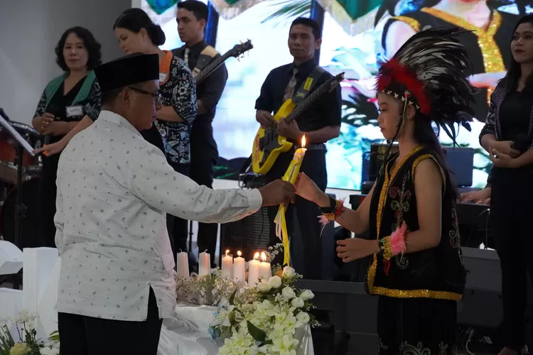 Sekda Kendal menghadiri acara perayaan natal bersama di Pendopo Bahurekso Kendal.  ((Edi Prayitno/ kontributor Kendal))