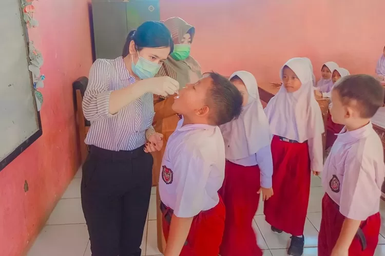 Kegiatan vaksinasi di SDN 2 Karangasem (dok)