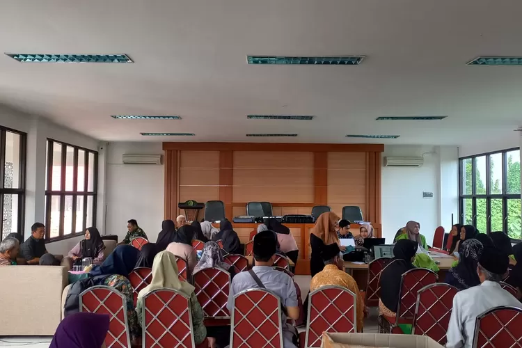 Calhaj Kendal mulai melunasi BPIH tahun 2024.  ((edi prayitno/kontributor Kendal))