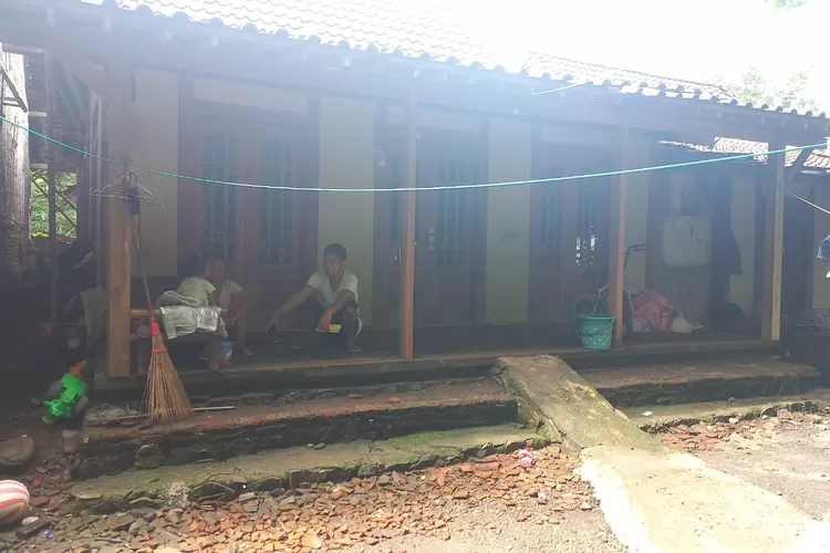 Kondisi rumah warga di Desa Penjalin Brangsong yang tidak mendapatkan bantuan.  (Edi Prayitno/ kontributor Kendal)