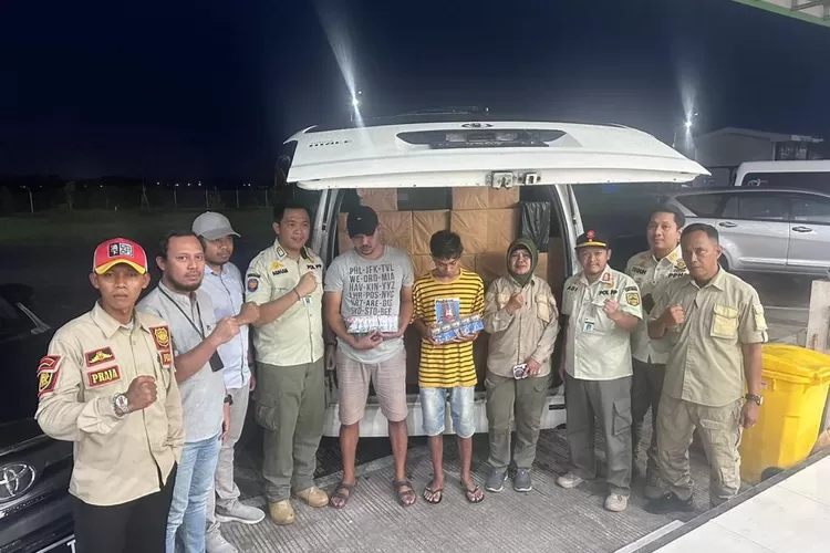 Pengedar rokok ilegal di Jateng diringkus saat melewati Tol.  ((Bea Cukai))