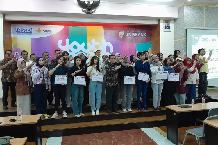 Businnes Idea Award dari Unisbank Semarang untuk memupuk jiwa kewirausahaan mahasiswa.  ((Ayosemarang.com/ Audrian Firhannusa))