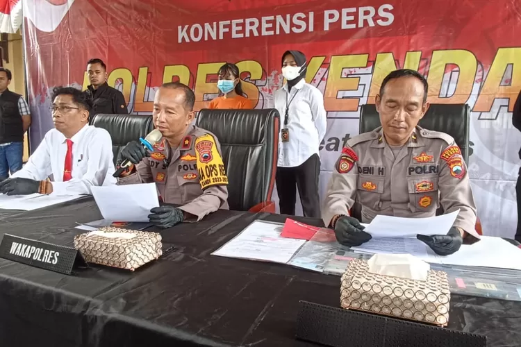 Polisi gelar perkara pelaku pemesanan fiktif yang dialamatkan ke mantan tunangannya di Polres Kendal.  ((edi prayitno/kontributor Kendal))