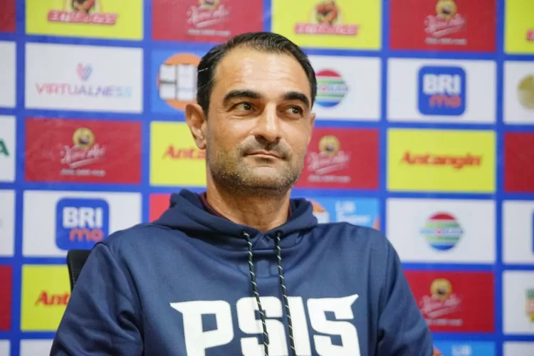 Pelatih PSIS Semarang Gilbert Agius termotivasi mengalahkan Persebaya di bawah asuhan Paul Munster.  (PSIS)