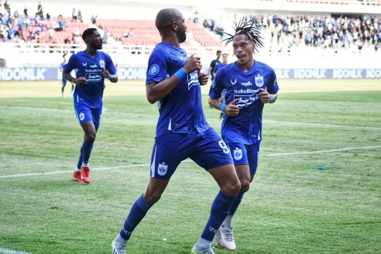 Lucas Gamma pemain asing belakang PSIS Semarang yang absen saat melawan Arema FC.  (Ayosemarang.com/ Audrian Firhannusa)