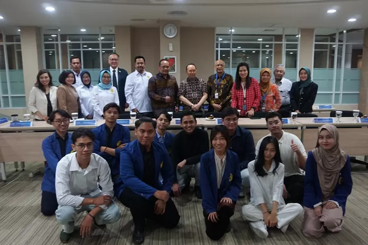  USM Kunjungi IPMI International Business School