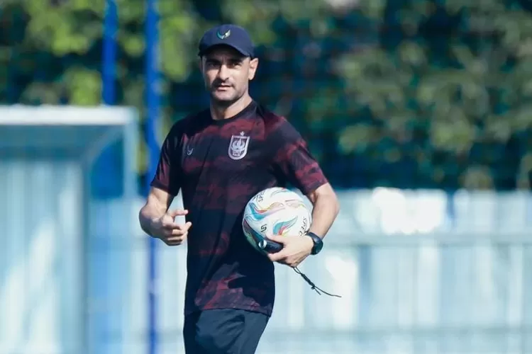 Pelatih PSIS Semarang Gilbert Agius nyatakan belum butuh striker asing baru.  (PSIS)