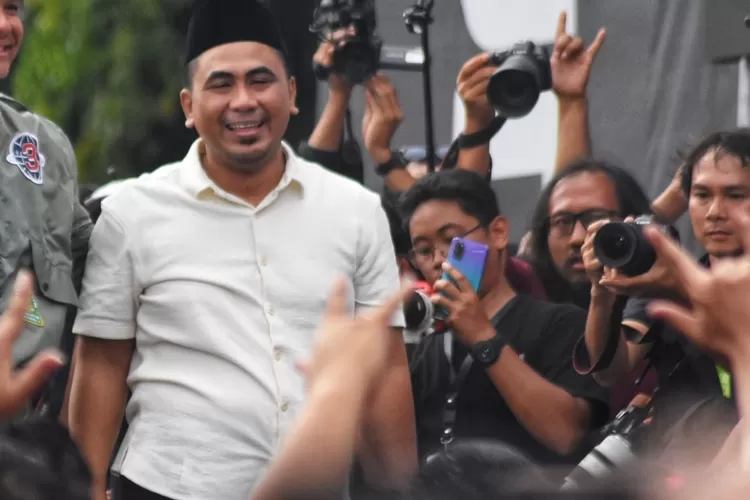 Taj Yasin untuk saat ini memimpin perhitungan suara real count untuk DPD Jateng.  (Ayosemarang.com/ Audrian Firhannusa)