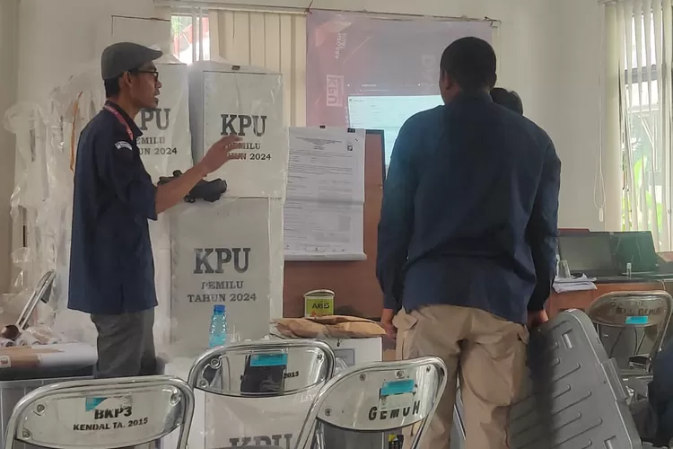 Rekapitulasi di PPK Brangsong, Minggu 18 Februari 2024.  (Edi Prayitno/kontributor Kendal)