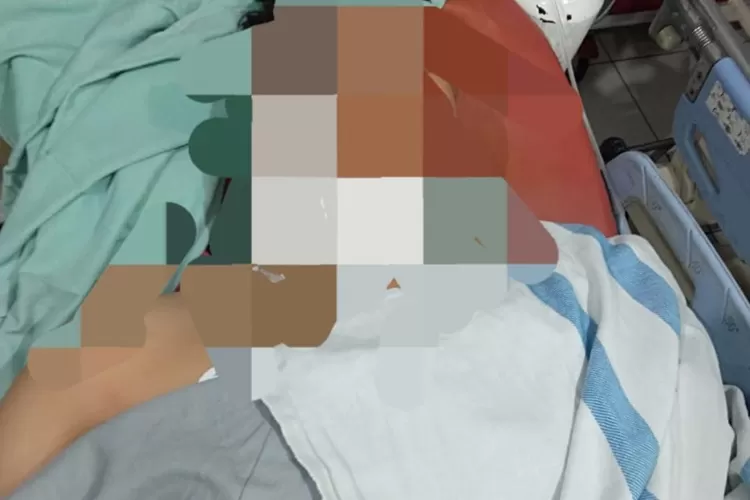 Korban penggorokan leher saudara ipar di Ngaliyan Semarang dirawat di rumah sakit.  (Istimewa)