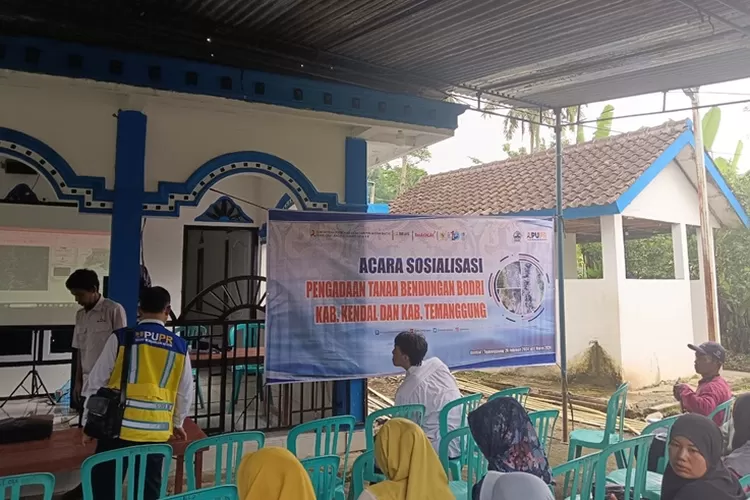 Sosialisasi pengadaan tanah rencana pembangunan Bendungan Bodri di Kaliputih Kabupaten Kendal. (edi prayitno/kontributor kendal)