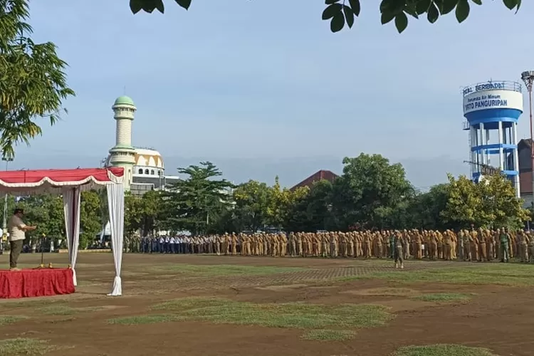 Apel bersama Peringatan HUT Ke-74 Satpol PP, HUT Ke-62 Satlinmas dan HUT Ke-105 Damkar, Senin 04 maret 2024.  (edi prayitno/kontributor Kendal)