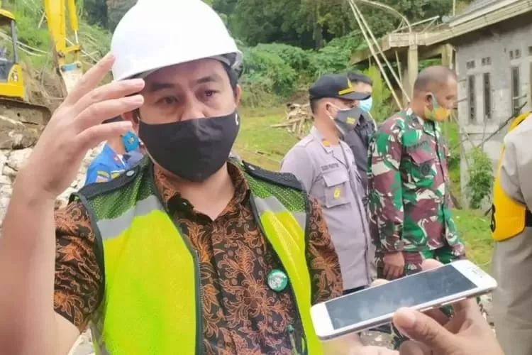 Kepala Bidang dan Jembatan Dinas Pekerjaan Umum dan Penataan Ruang (DPUPR) Batang, Endro Suryono,