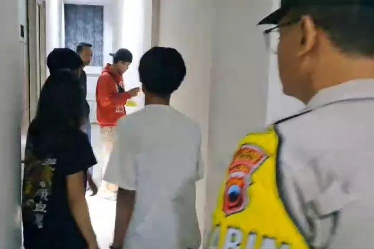 Polisi berhasil menciduk enam remaja di sebuah hotel yang diduga sering digunakan untuk prostitusi Semarang. (istimewa)