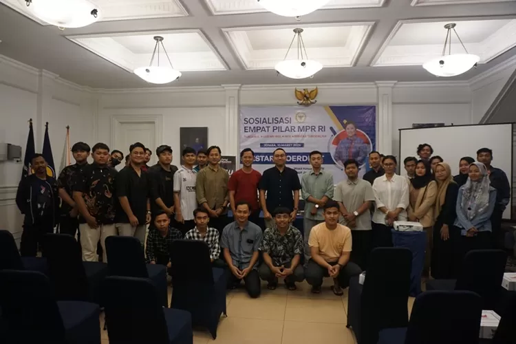 Mahasiswa di Jepara berdialog langsung dengan Wakil Ketua MPR RI Lestari Moerdijat. (Istimewa)