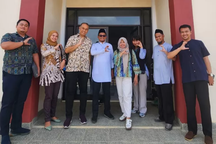 PLN Icon Plus SBU Regional Jawa Bagian Tengah memperluas cakupan kelas industri   berkolaborasi dengan PLN Icon Plus SBU Regional Jawa Bagian Barat melalui progam kelas industri  Asy-Syifa Subang. (dok)