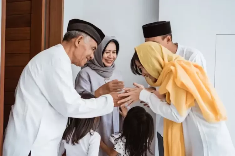 Makna Mendalam Di Balik Ucapan Taqabbalallahu Minna Wa Minkum Yang ...