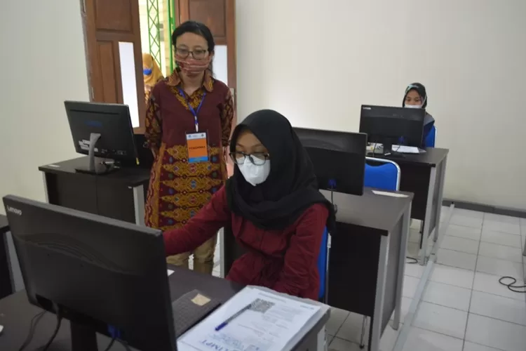 kelompok yang sudah pasti boleh mendaftar UTBK SNBT 2024. (undip)