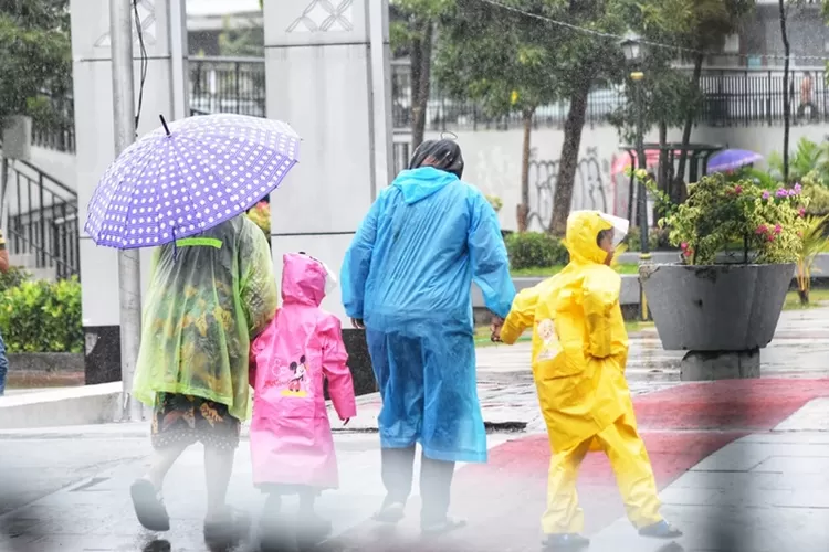 Cuaca ekstrem mengintai Jawa Tengah kembali.  (Ayosemarang.com/ Audrian Firhannusa)