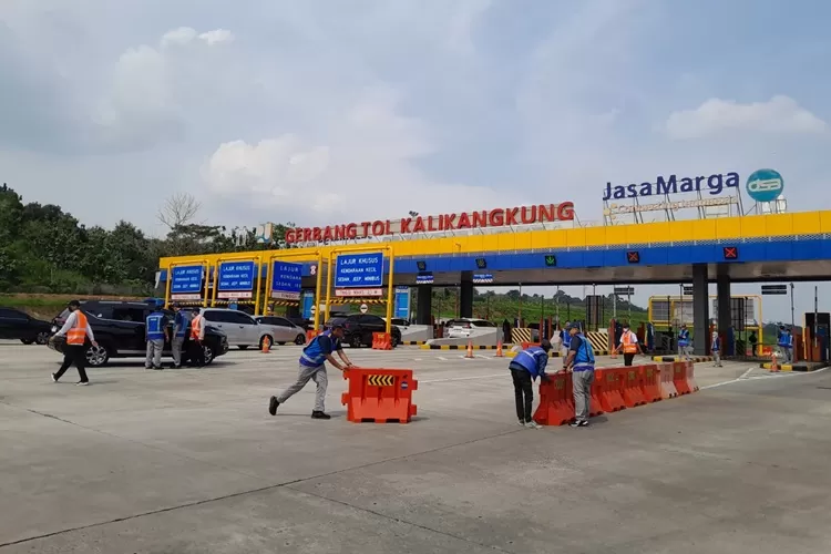 Jasa Marga memberikan imbauan khusus kepada mobil listrik di rest area saat mudik.  (Ayosemarang.com/ Audrian Firhannusa)