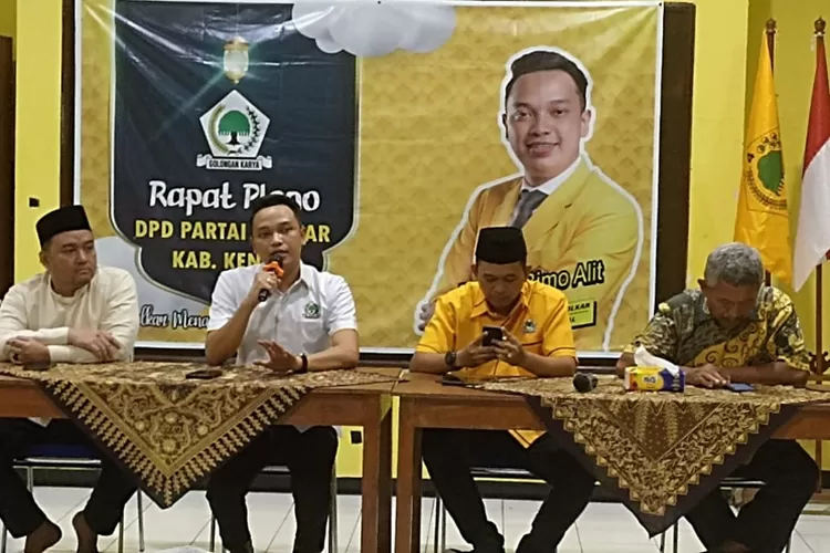 Pengurus DPD PartaI Golkar Kendal rapat dengan jajaran di Kantor DPD,  Selasa 26 Maret 2024 malam.  (Edi Prayitno/ kontributor Kendal)