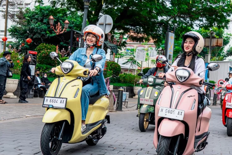 Yamaha mengajak ratusan konsumen dan komunitas Classy Yamaha memperkuat tali persaudaraan dengan riding bersama sebelum berbuka puasa.  (dok Yamaha.)