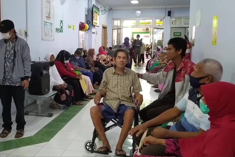 Pelayanan poliklinik di RSUD Soewondo Kendal.  (edi prayitno/kontributor Kendal)